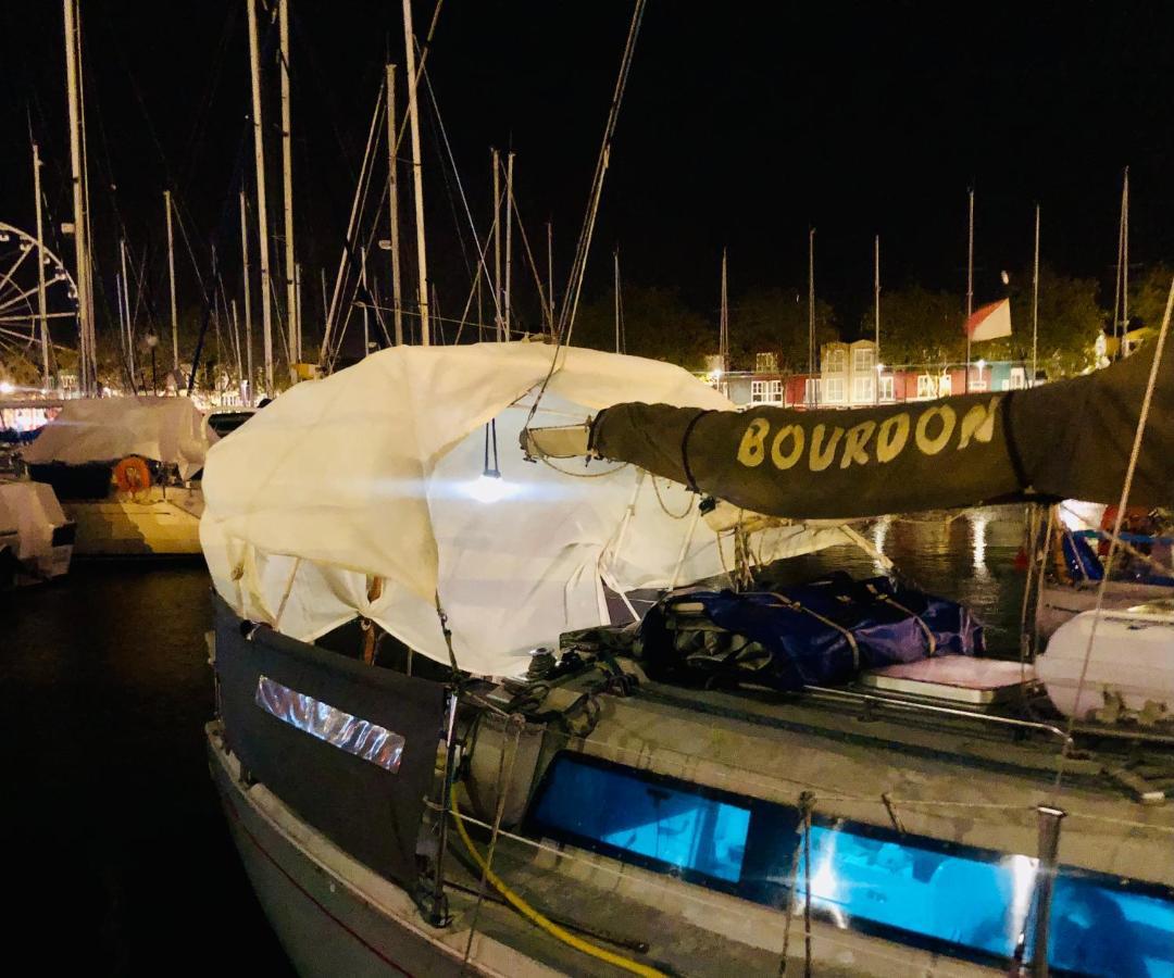 Nuit Insolite Sur Un Voilier Au Coeur De La Rochelle La Rochelle  Eksteriør bilde