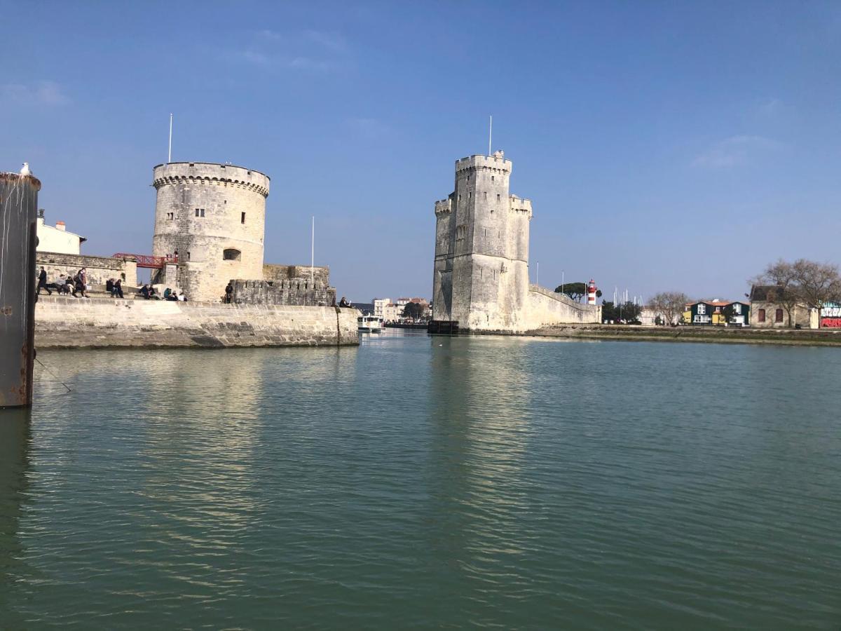 Nuit Insolite Sur Un Voilier Au Coeur De La Rochelle La Rochelle  Eksteriør bilde