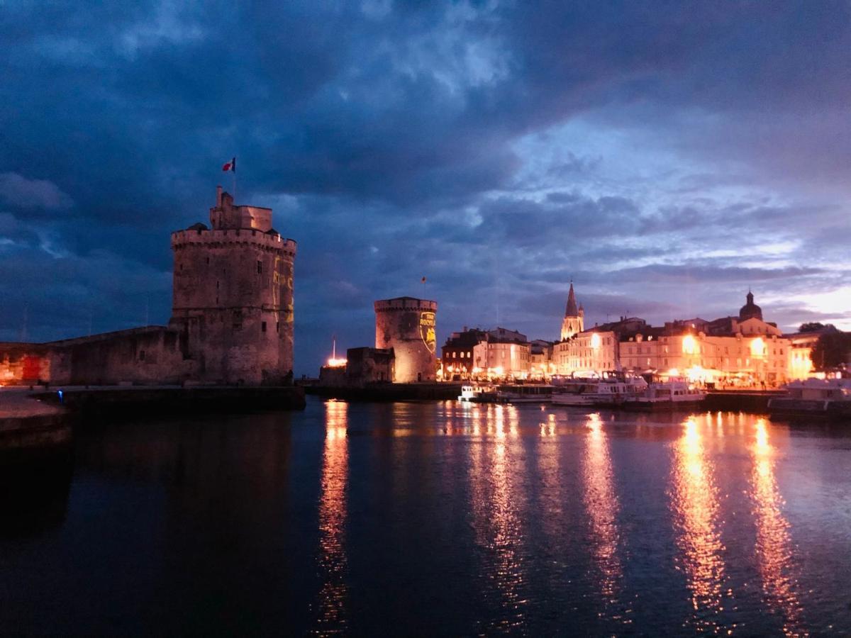 Nuit Insolite Sur Un Voilier Au Coeur De La Rochelle La Rochelle  Eksteriør bilde