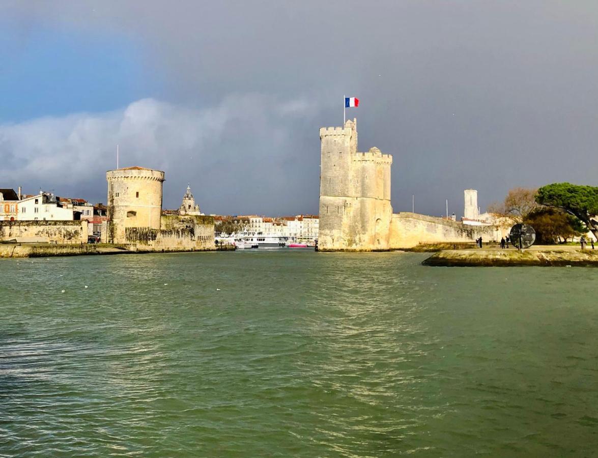 Nuit Insolite Sur Un Voilier Au Coeur De La Rochelle La Rochelle  Eksteriør bilde